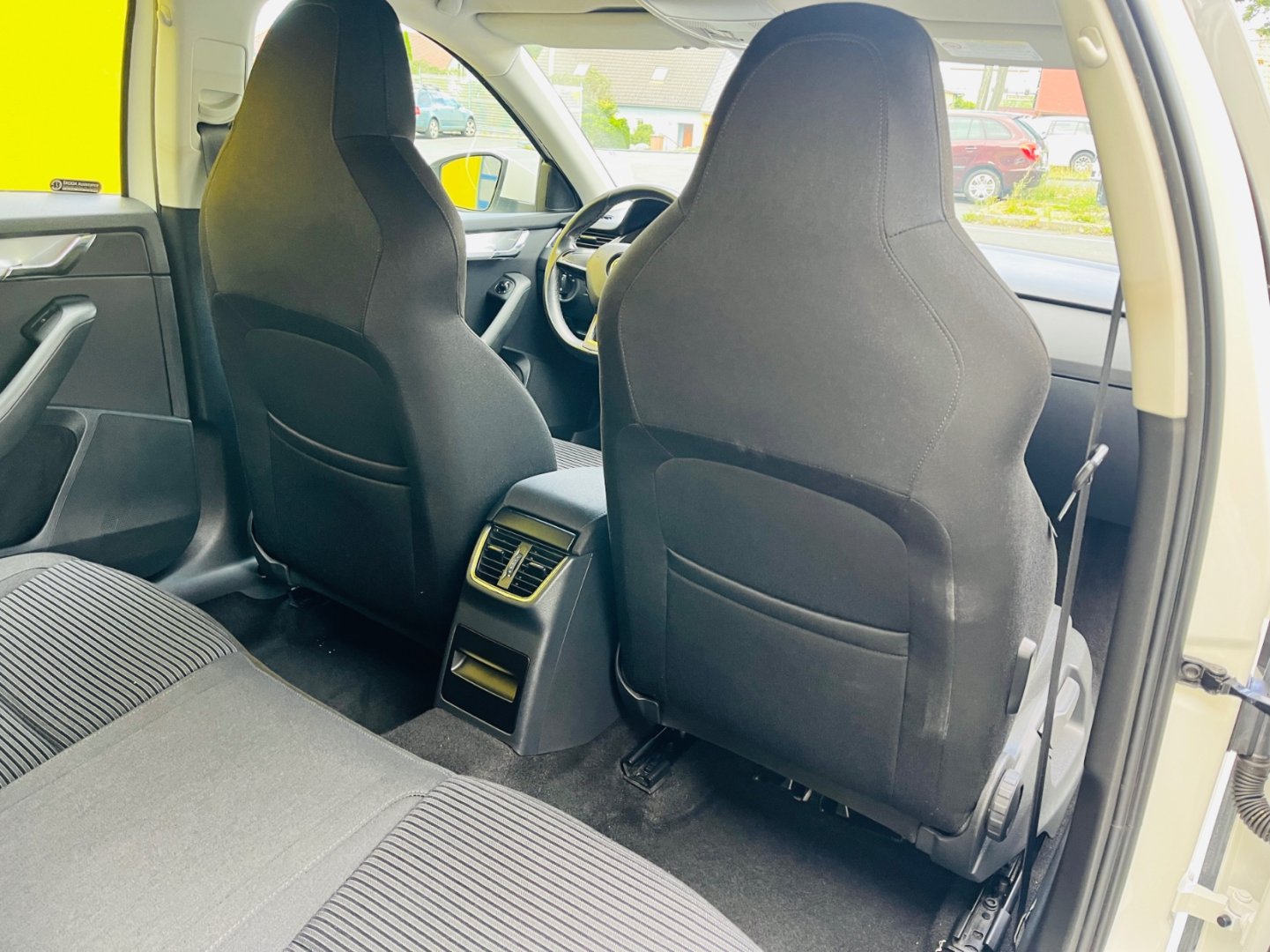 Škoda Octavia 1.2 TSi DIGI KLIMA, VYHŘEV SED