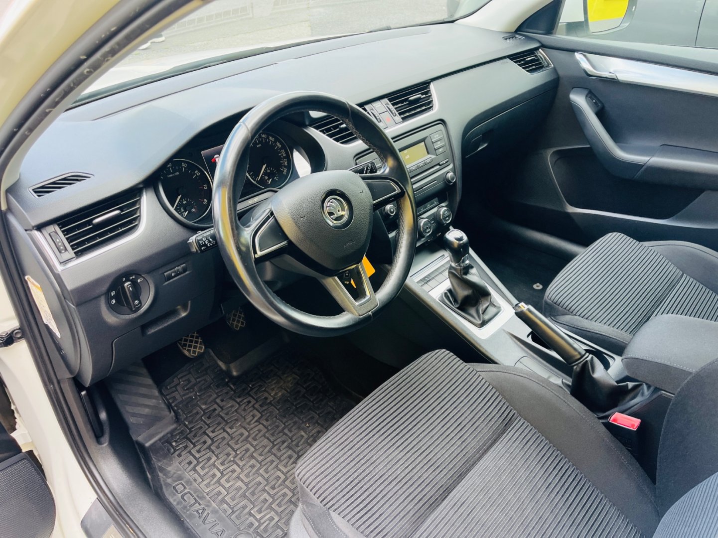 Škoda Octavia 1.2 TSi DIGI KLIMA, VYHŘEV SED