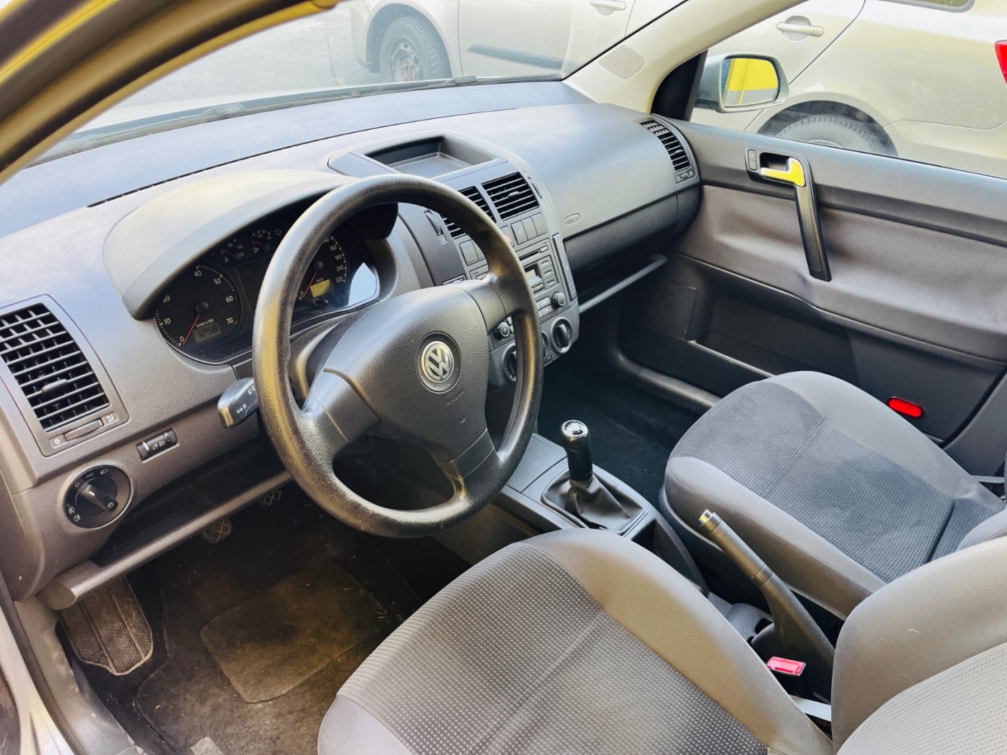 Volkswagen Polo 1.2 i NAJ JEN 120 TIS KM