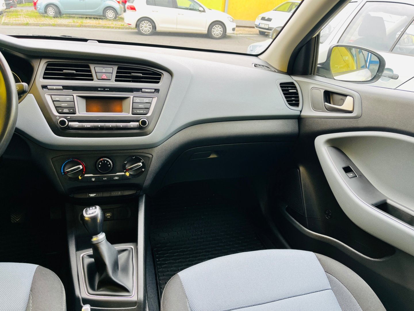 Hyundai i20 1.2 i BENZÍN MALO NAJETO