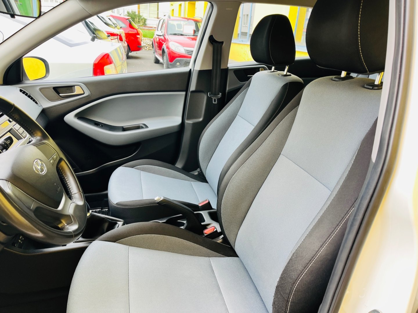 Hyundai i20 1.2 i BENZÍN MALO NAJETO