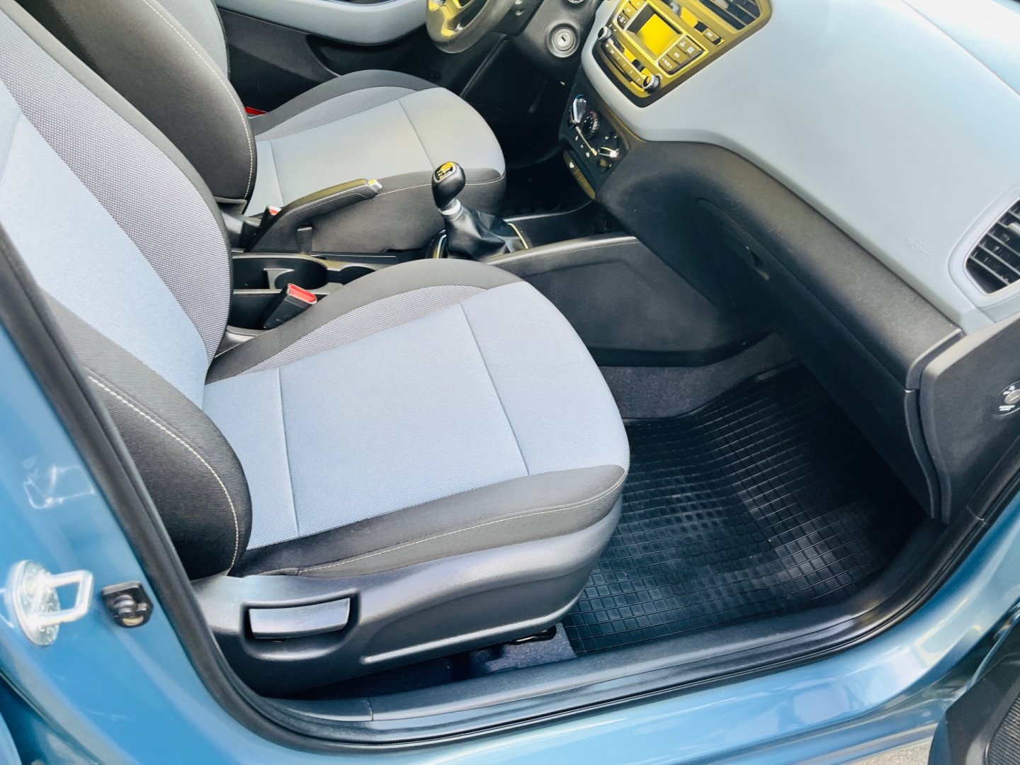 Hyundai i20 1.2 i BENZÍN NAJETO JEN 68 TIS