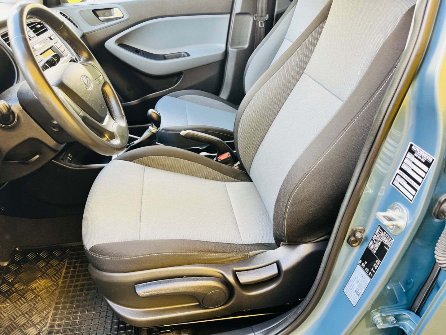 Hyundai i20 1.2 i BENZÍN NAJETO JEN 68 TIS