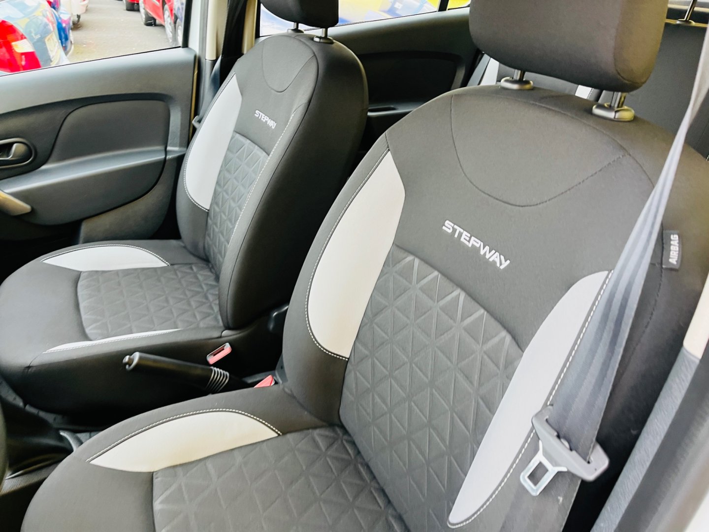 Dacia Sandero 0.9 TCe BENZÍN STEPWAY