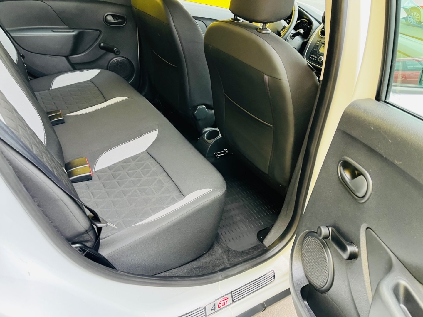 Dacia Sandero 0.9 TCe BENZÍN STEPWAY