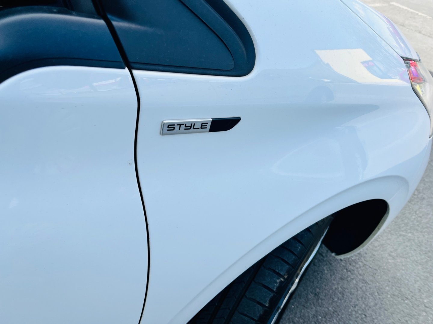 Peugeot 208 1.2 i BENZÍN