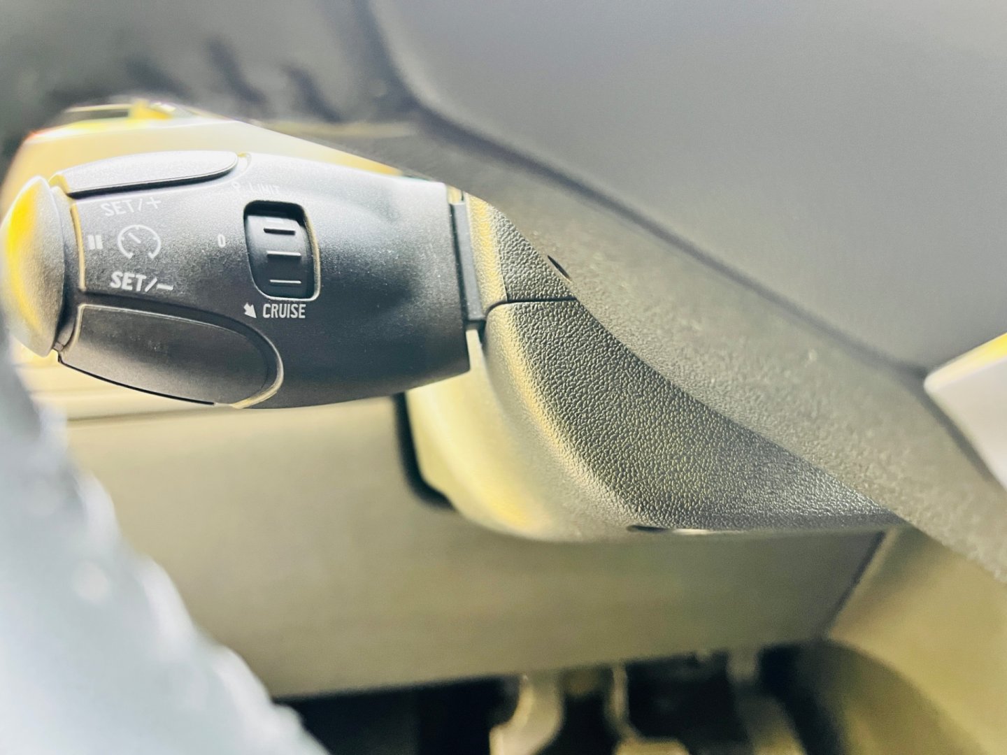 Peugeot 208 1.2 i BENZÍN