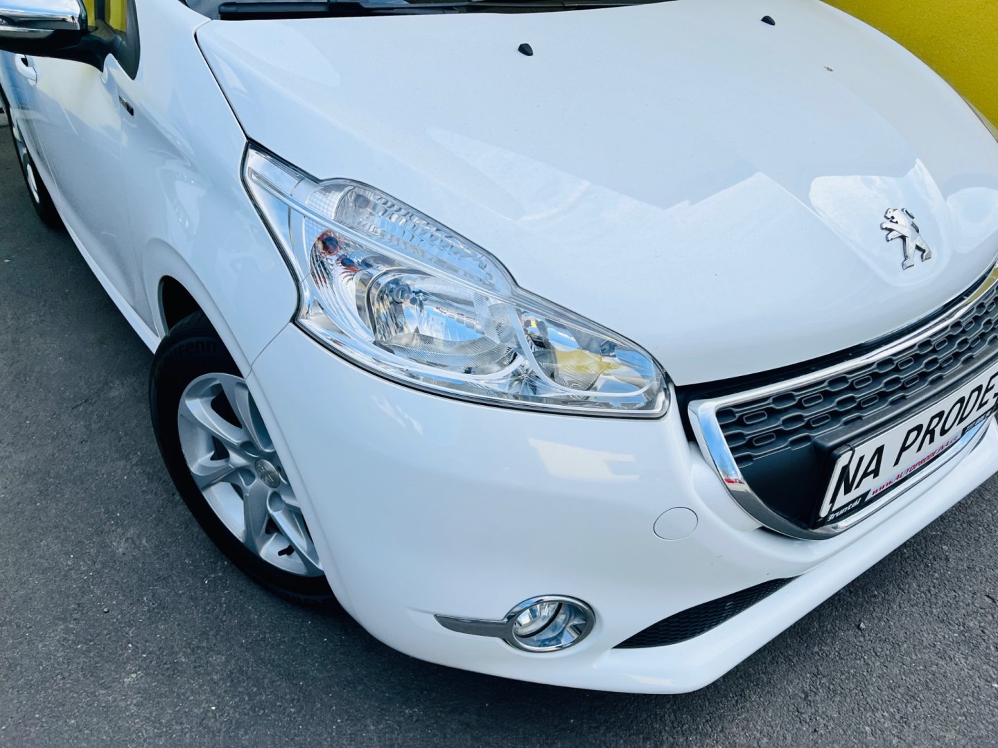 Peugeot 208 1.2 i BENZÍN