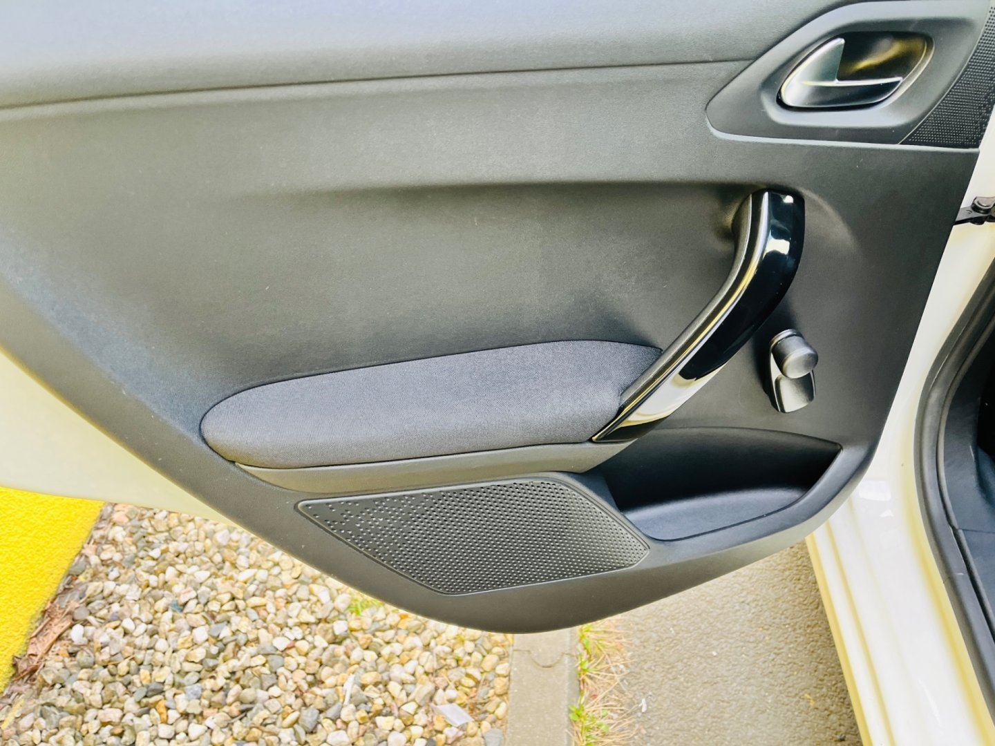 Peugeot 208 1.2 i BENZÍN