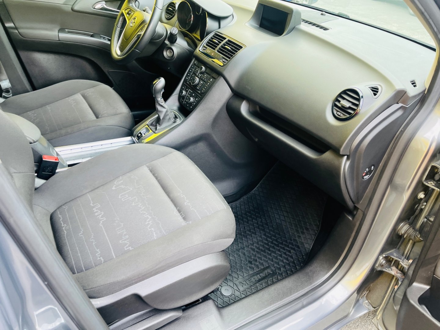 Opel Meriva 1.4 i BENZÍN 88 kW