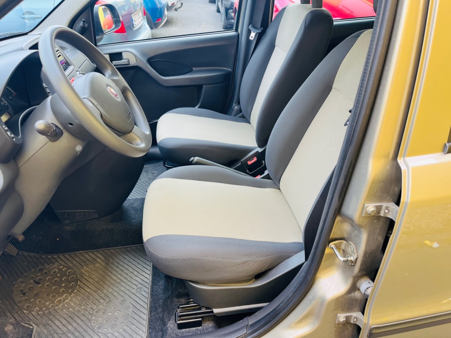Fiat Panda 1.1 i BENZÍN NAJ JEN 51 TIS KM