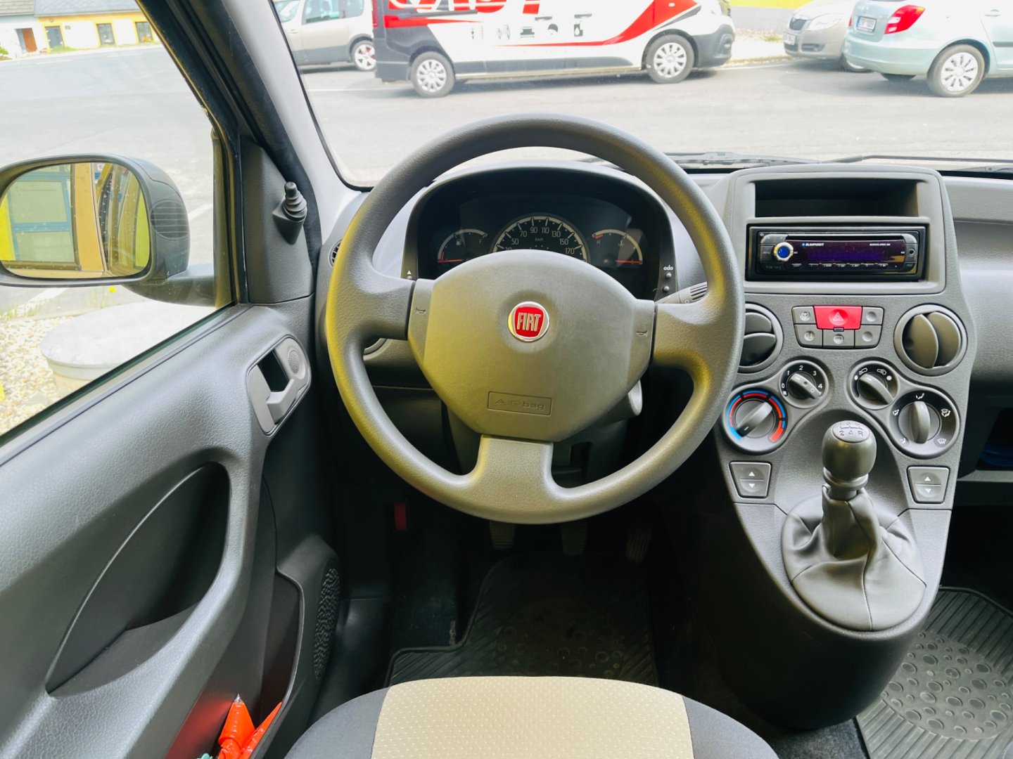 Fiat Panda 1.1 i BENZÍN NAJ JEN 51 TIS KM