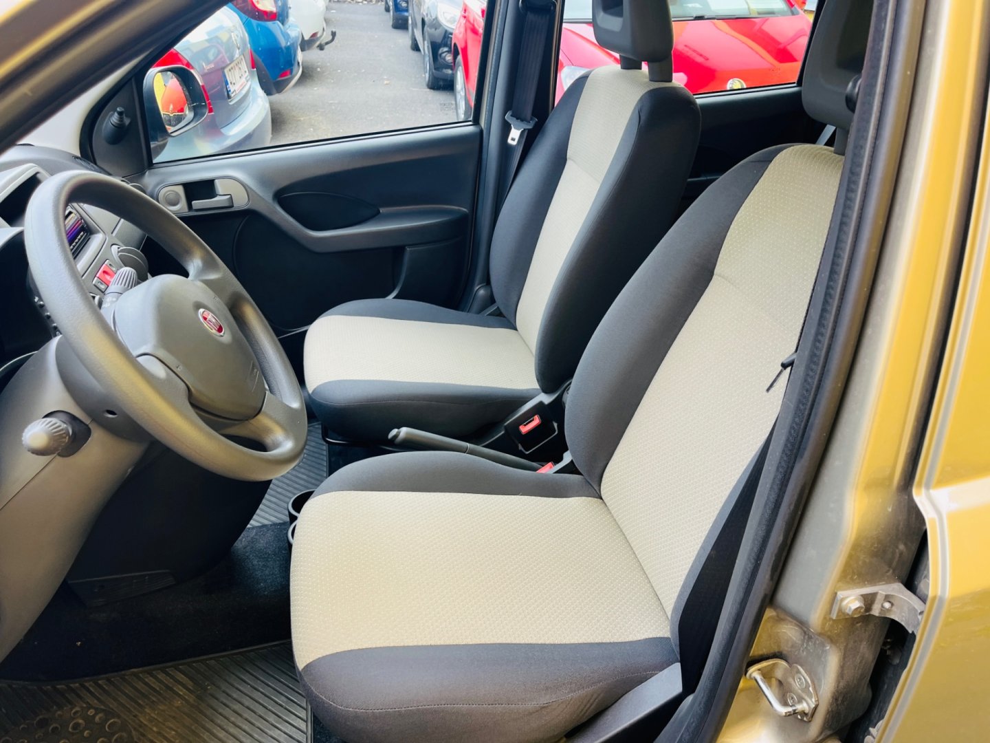 Fiat Panda 1.1 i BENZÍN NAJ JEN 51 TIS KM