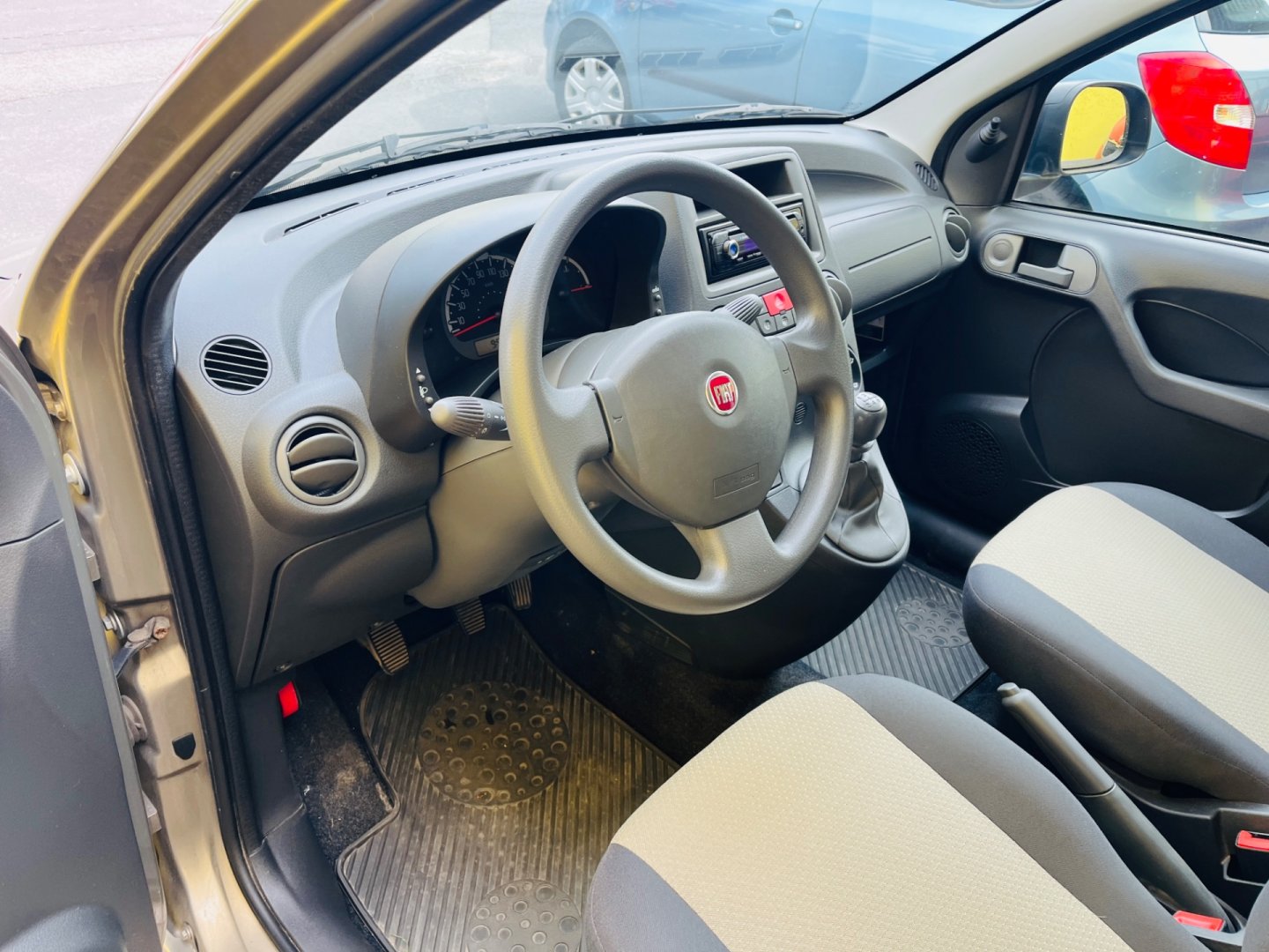 Fiat Panda 1.1 i BENZÍN NAJ JEN 51 TIS KM