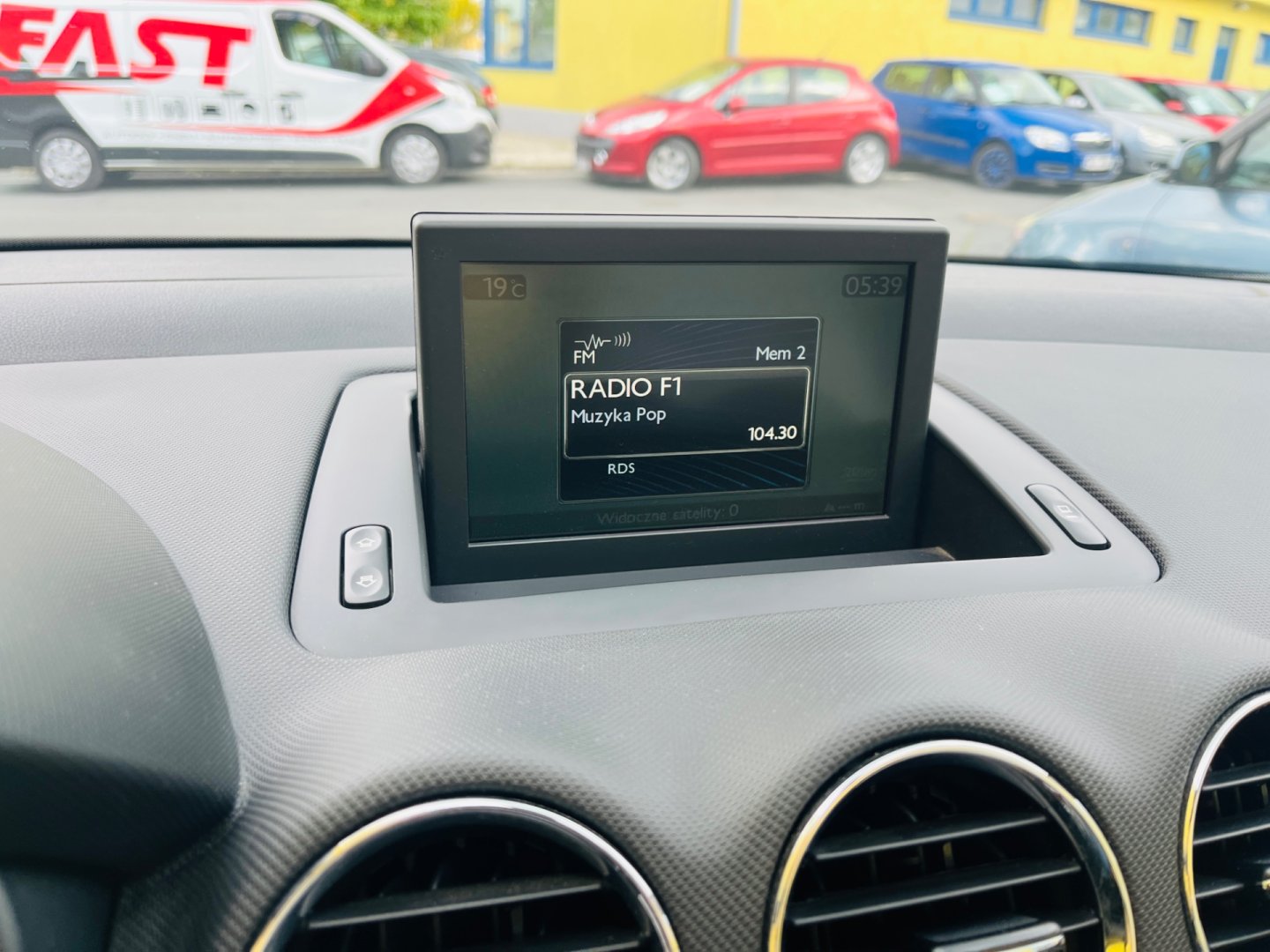 Peugeot 308 1.6 i BENZÍN 115 kW CABRIO
