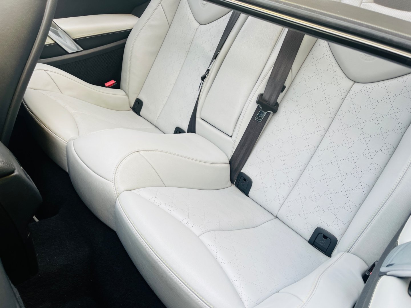 Peugeot 308 1.6 i BENZÍN 115 kW CABRIO