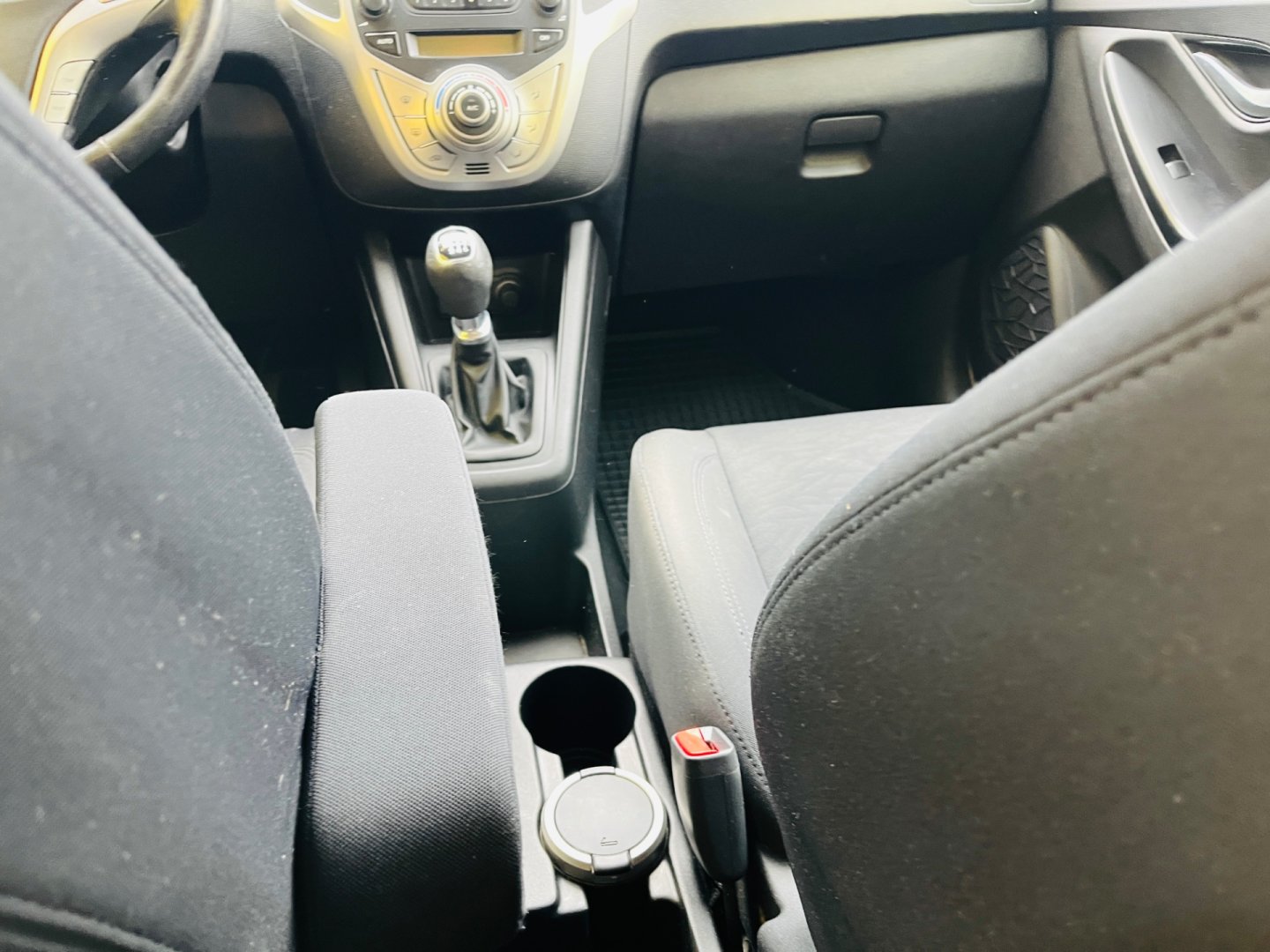 Hyundai ix20 1.6 i BENZÍN 91 kW ALU KOLA