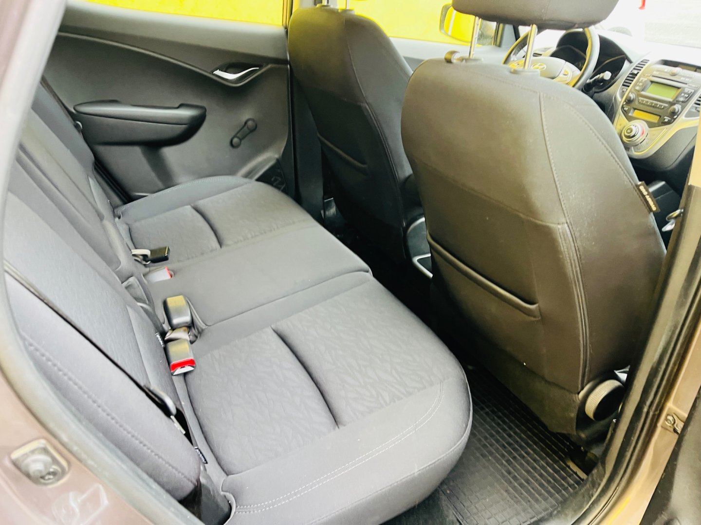 Hyundai ix20 1.6 i BENZÍN 91 kW ALU KOLA