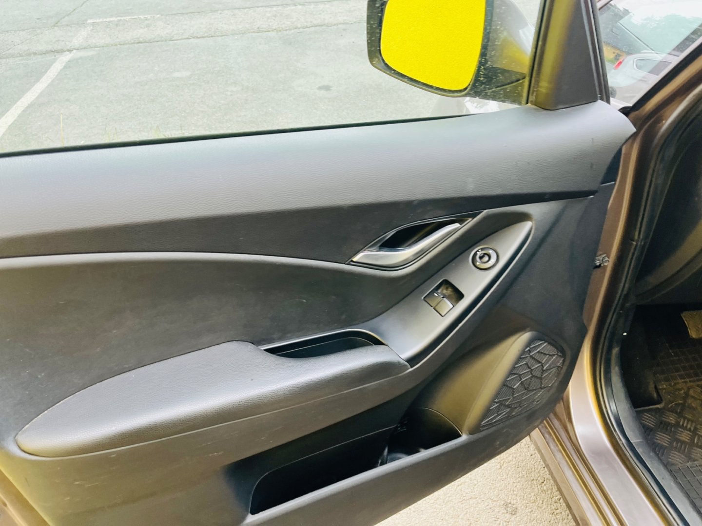 Hyundai ix20 1.6 i BENZÍN 91 kW ALU KOLA