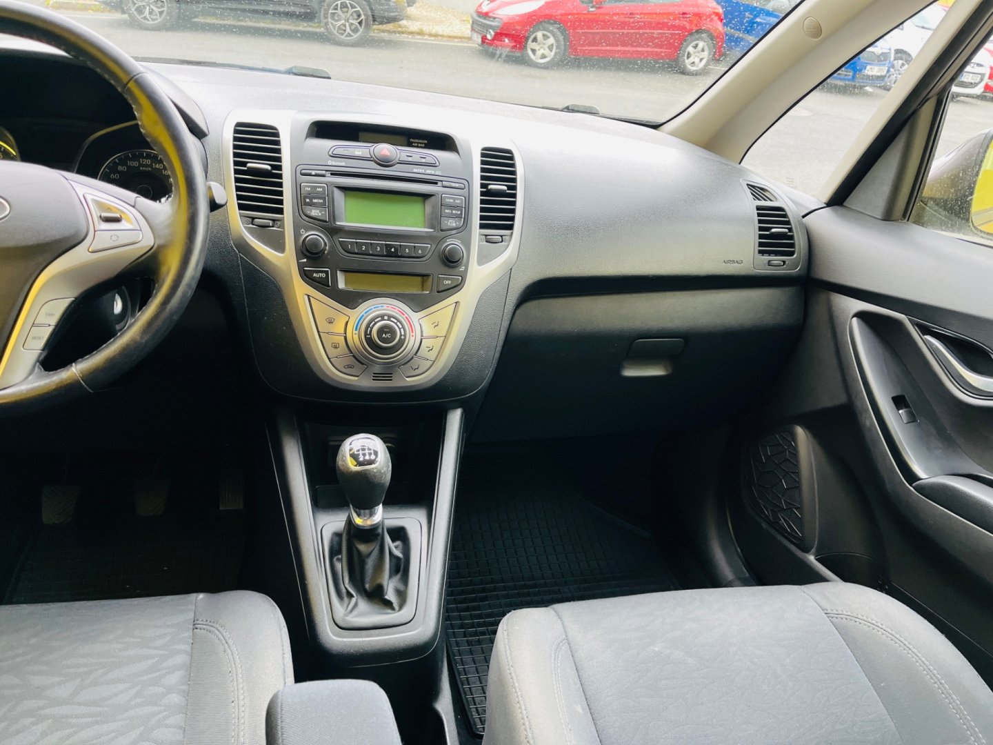 Hyundai ix20 1.6 i BENZÍN 91 kW ALU KOLA
