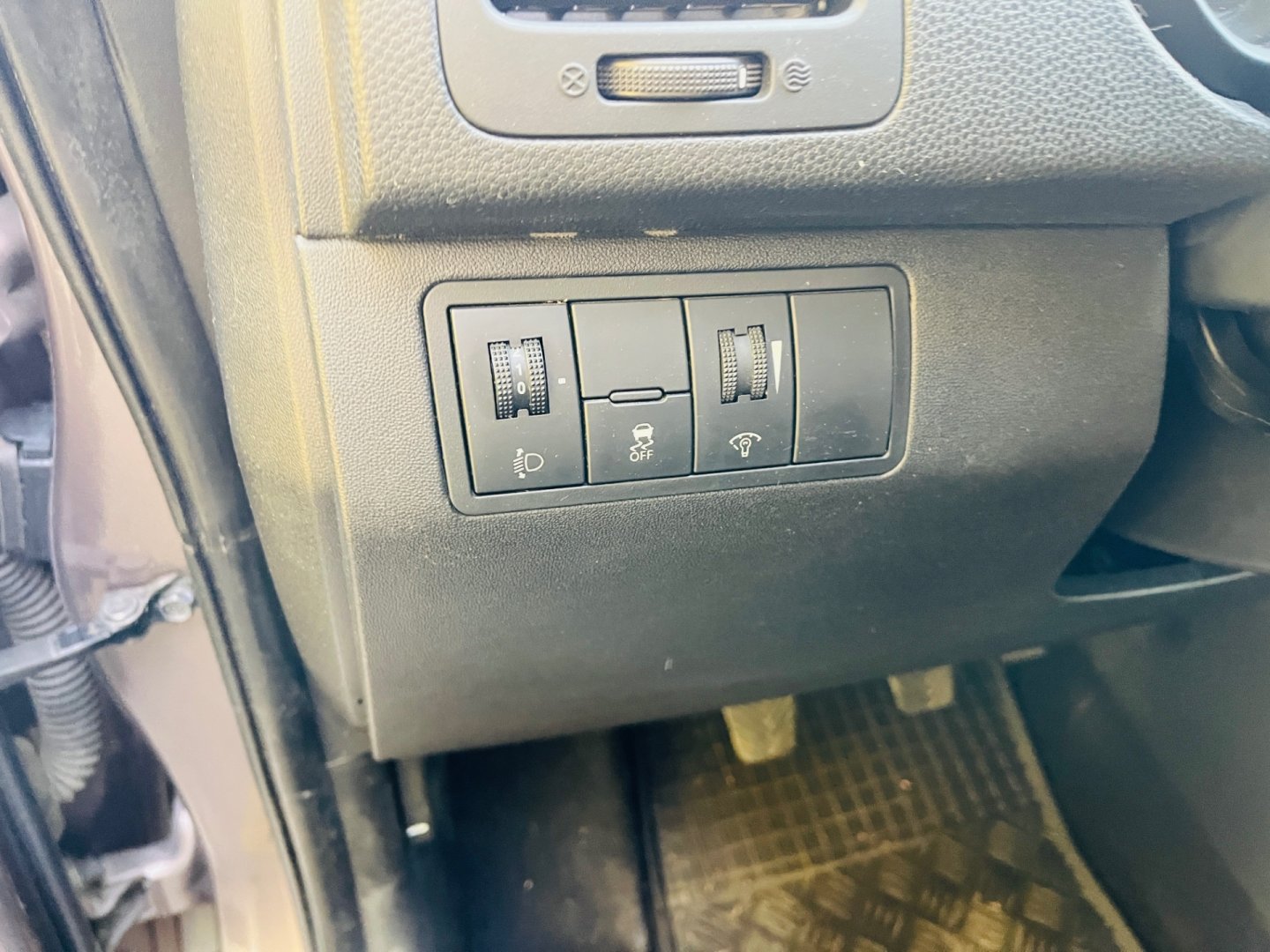 Hyundai ix20 1.6 i BENZÍN 91 kW ALU KOLA