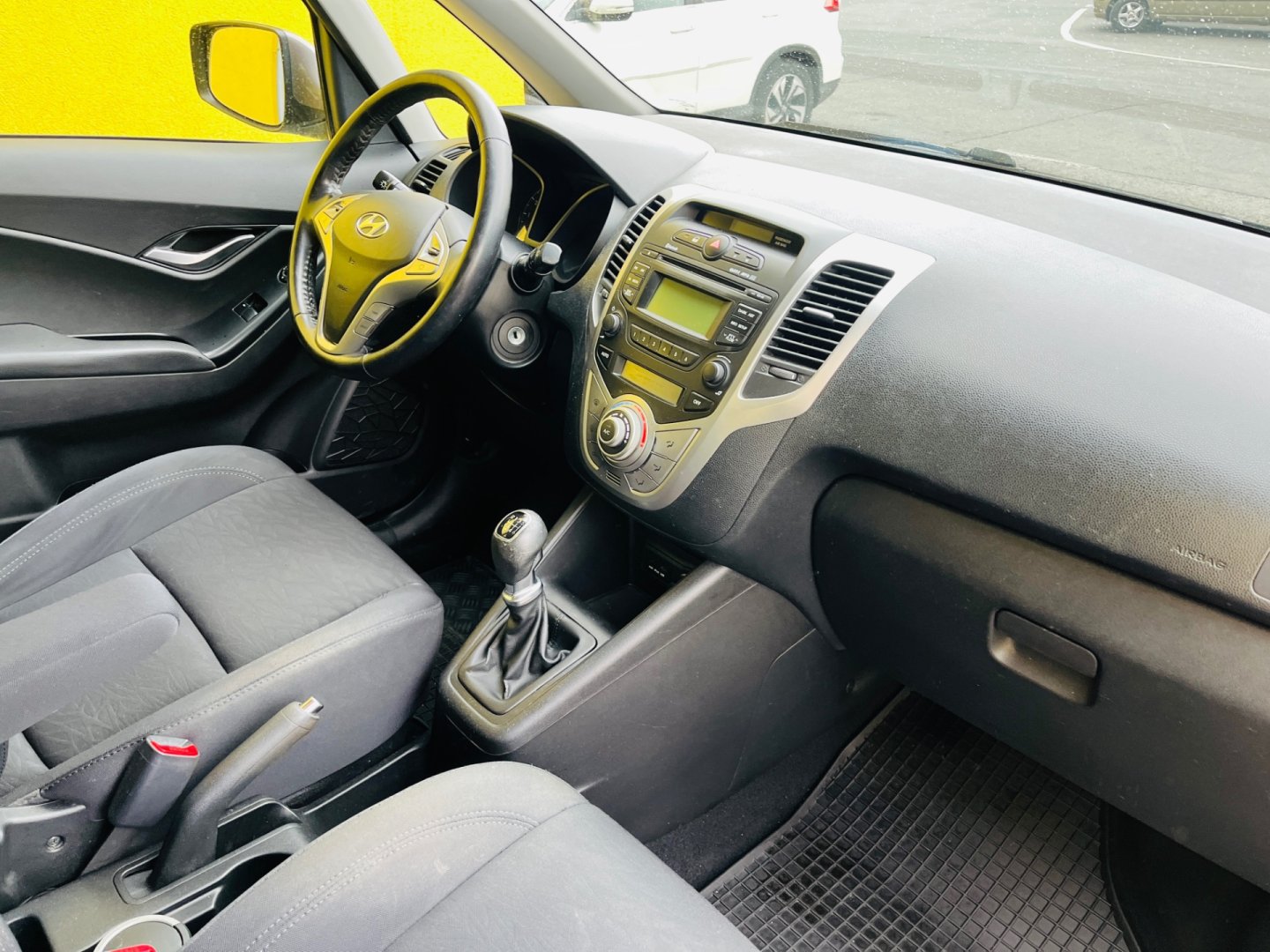 Hyundai ix20 1.6 i BENZÍN 91 kW ALU KOLA