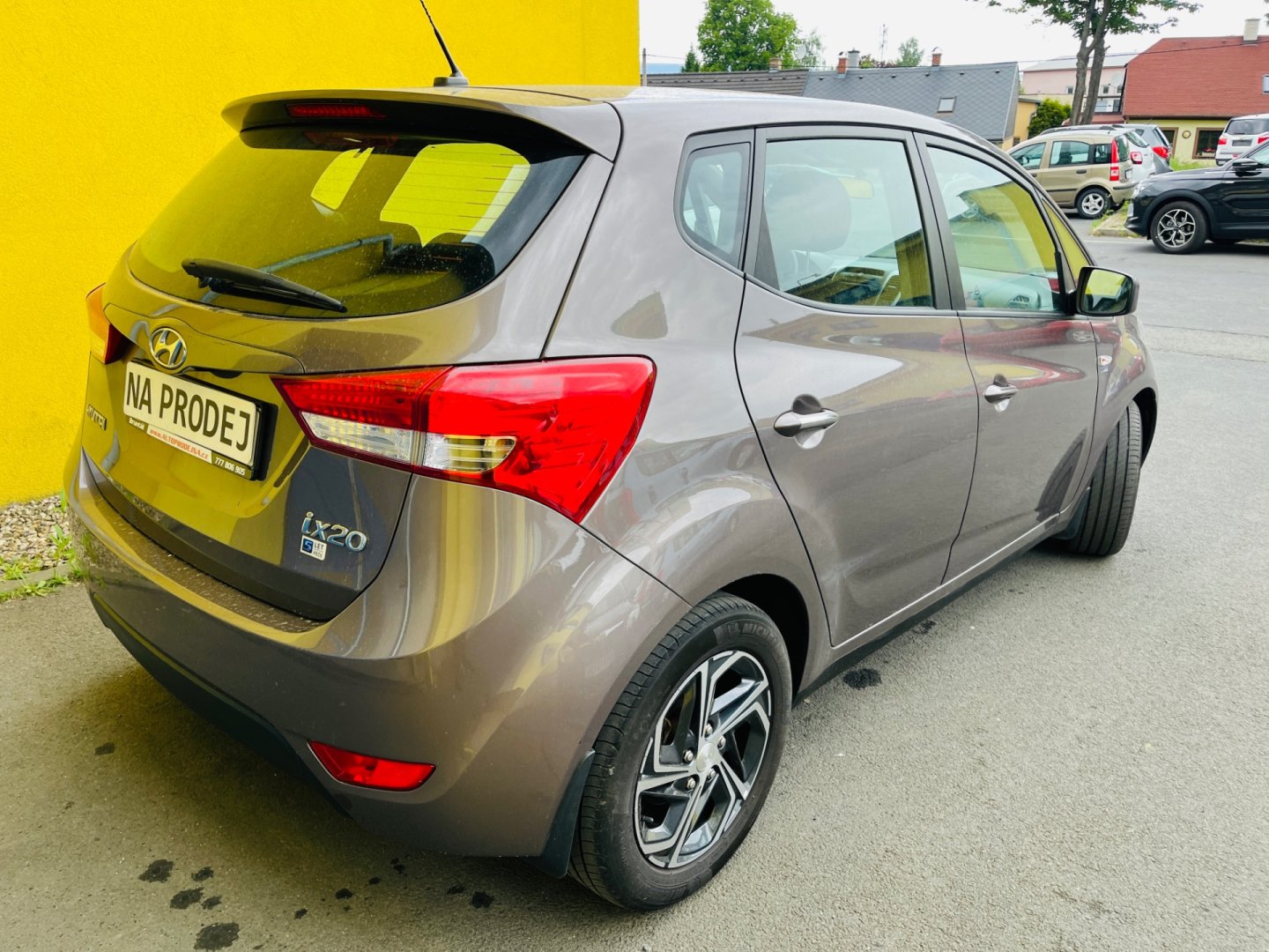 Hyundai ix20 1.6 i BENZÍN 91 kW ALU KOLA