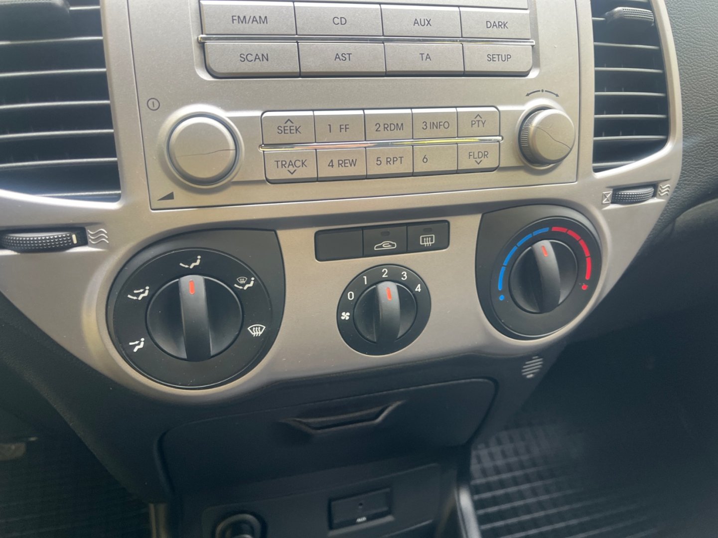 Hyundai i20 1.2 i BENZÍN NAJETO JEN 42 TIS