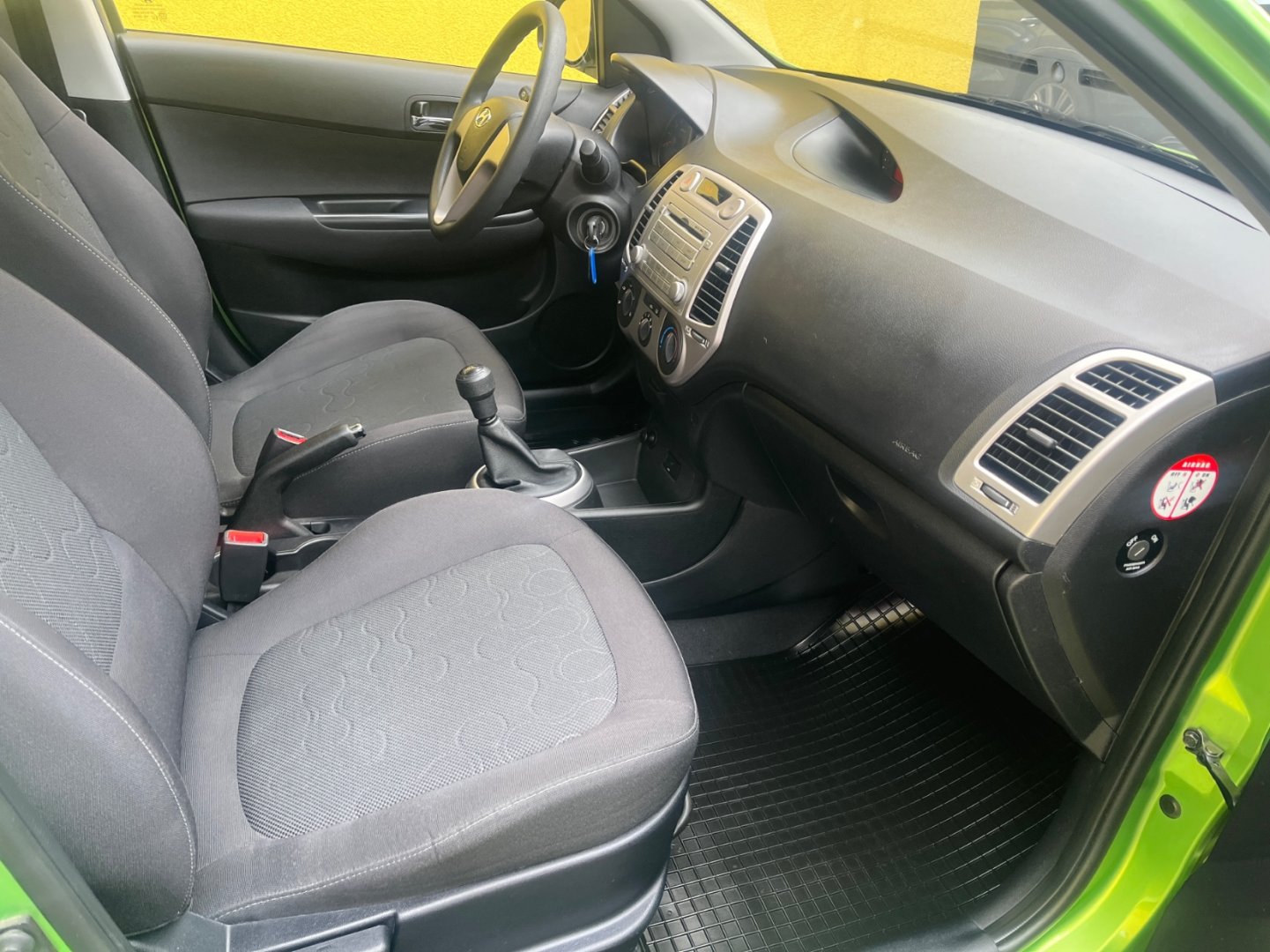 Hyundai i20 1.2 i BENZÍN NAJETO JEN 42 TIS