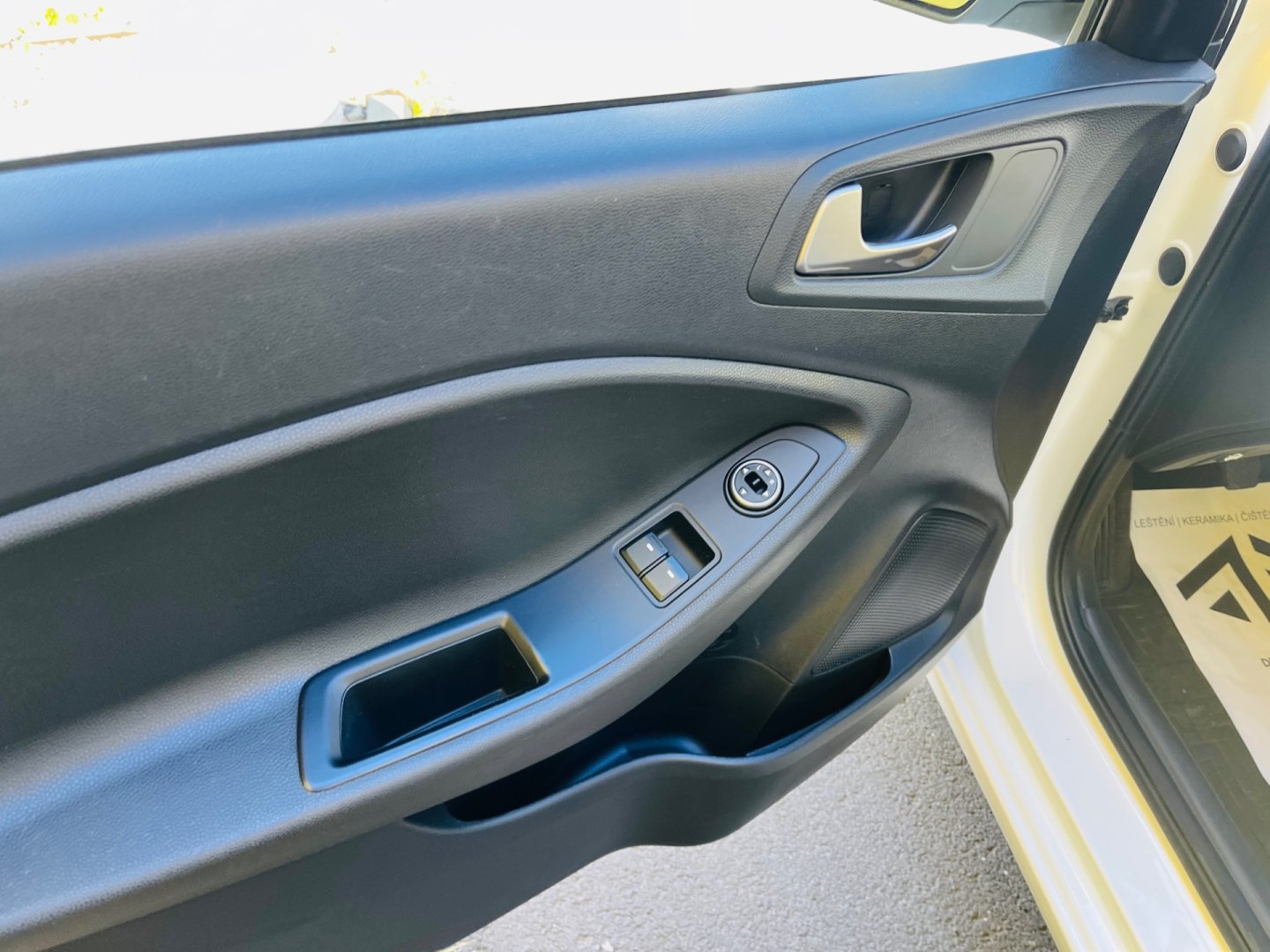 Hyundai i20 1.2 i BENZÍN VYHŘEV SEDADEL GO