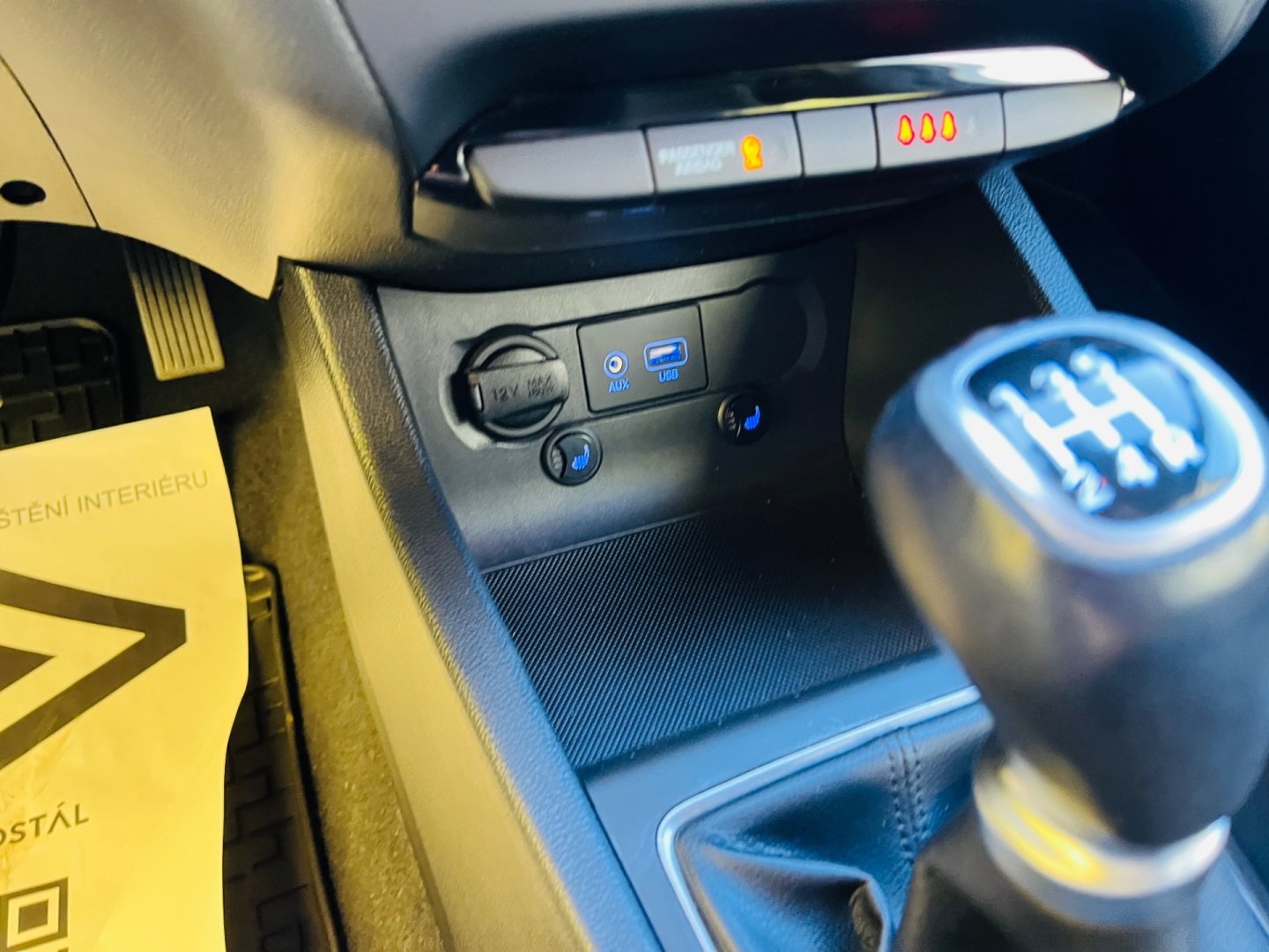 Hyundai i20 1.2 i BENZÍN VYHŘEV SEDADEL GO
