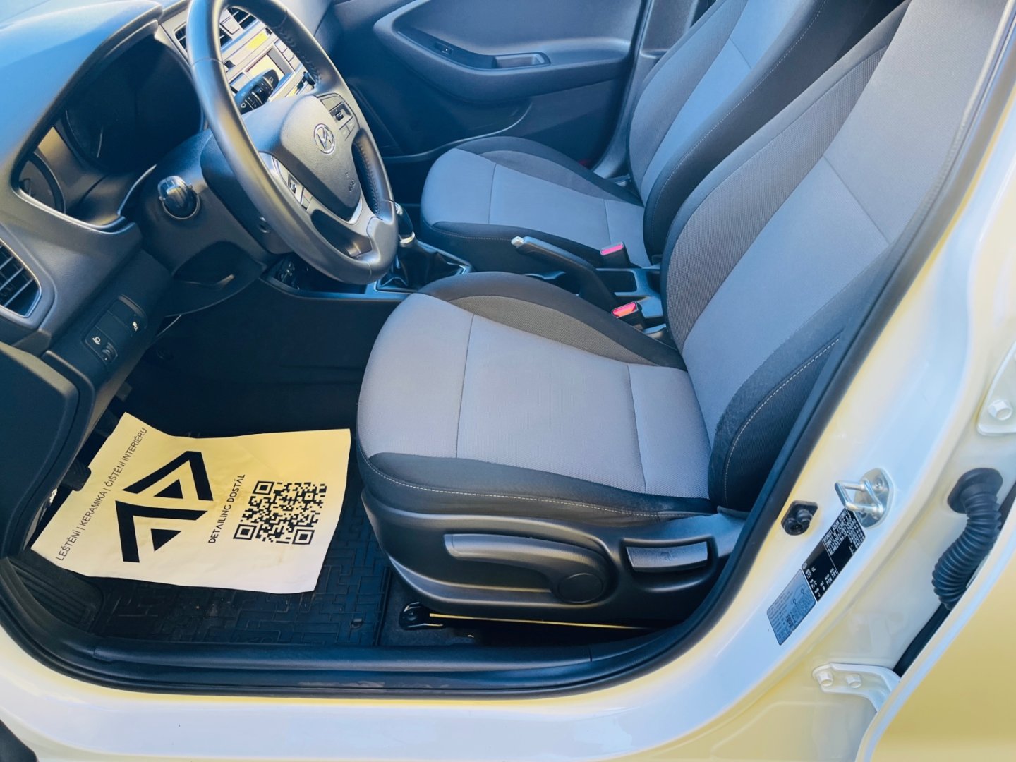 Hyundai i20 1.2 i BENZÍN VYHŘEV SEDADEL GO
