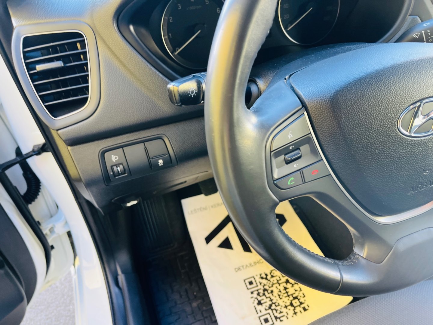 Hyundai i20 1.2 i BENZÍN VYHŘEV SEDADEL GO
