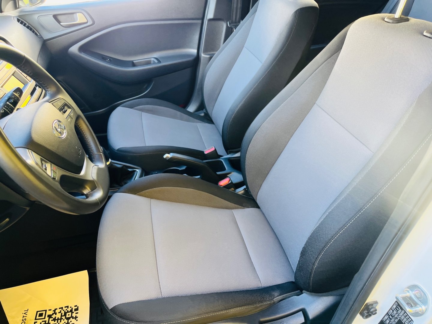 Hyundai i20 1.2 i BENZÍN VYHŘEV SEDADEL GO