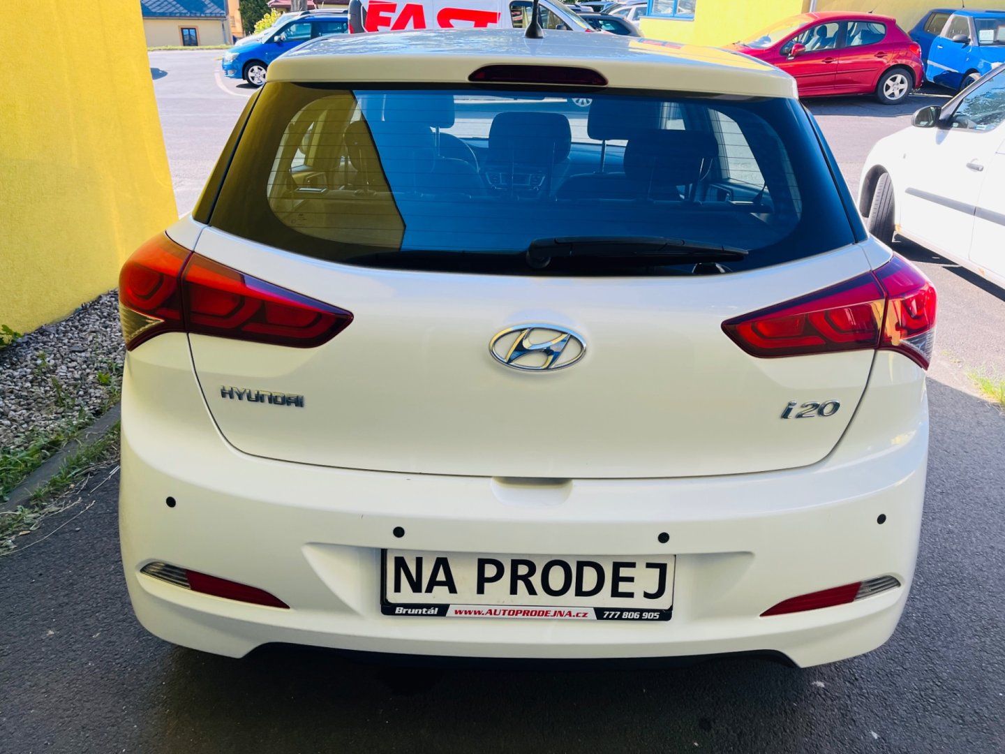 Hyundai i20 1.2 i BENZÍN VYHŘEV SEDADEL GO