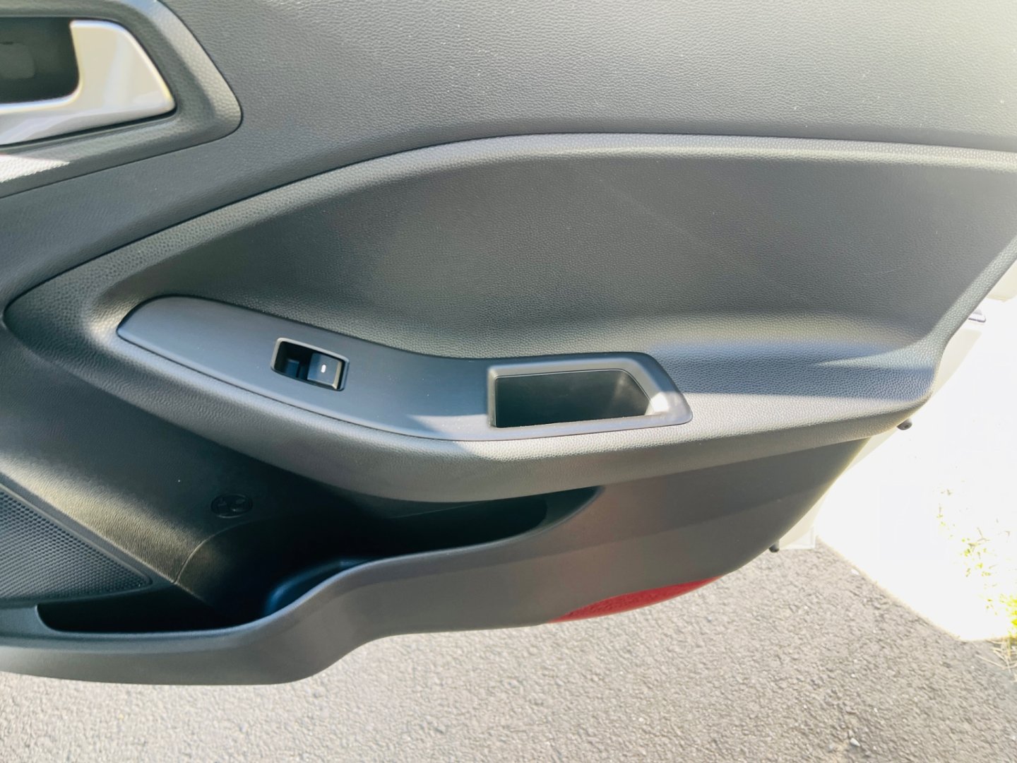 Hyundai i20 1.2 i BENZÍN VYHŘEV SEDADEL GO