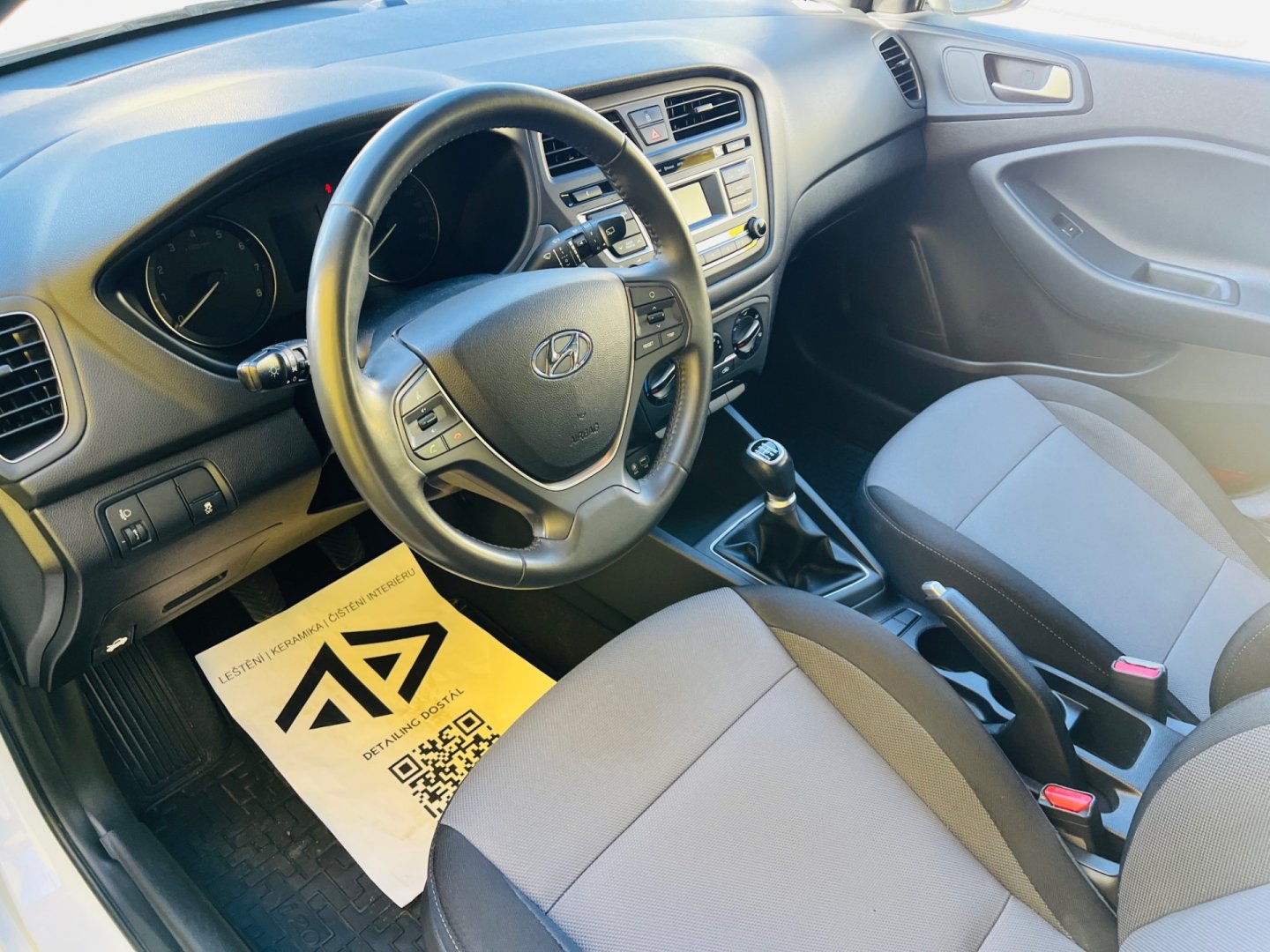 Hyundai i20 1.2 i BENZÍN VYHŘEV SEDADEL GO