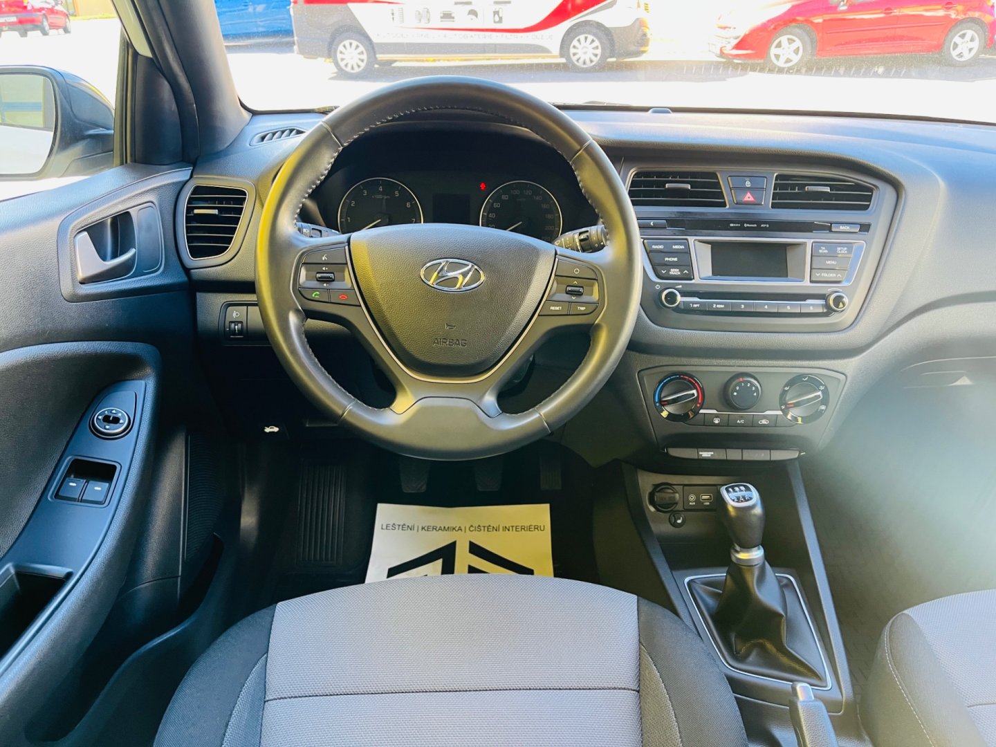 Hyundai i20 1.2 i BENZÍN VYHŘEV SEDADEL GO