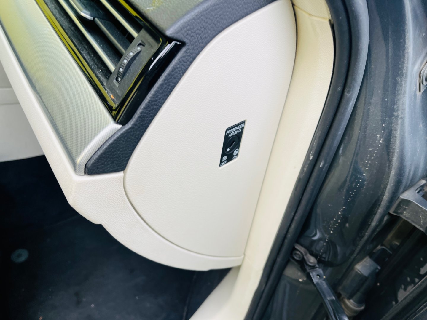 Volkswagen Passat Variant 2.0 Tdi 110 kW 6 RYCHL NAVIGAC