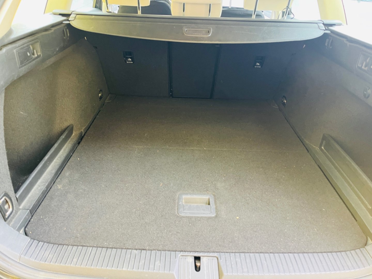 Volkswagen Passat Variant 2.0 Tdi 110 kW 6 RYCHL NAVIGAC