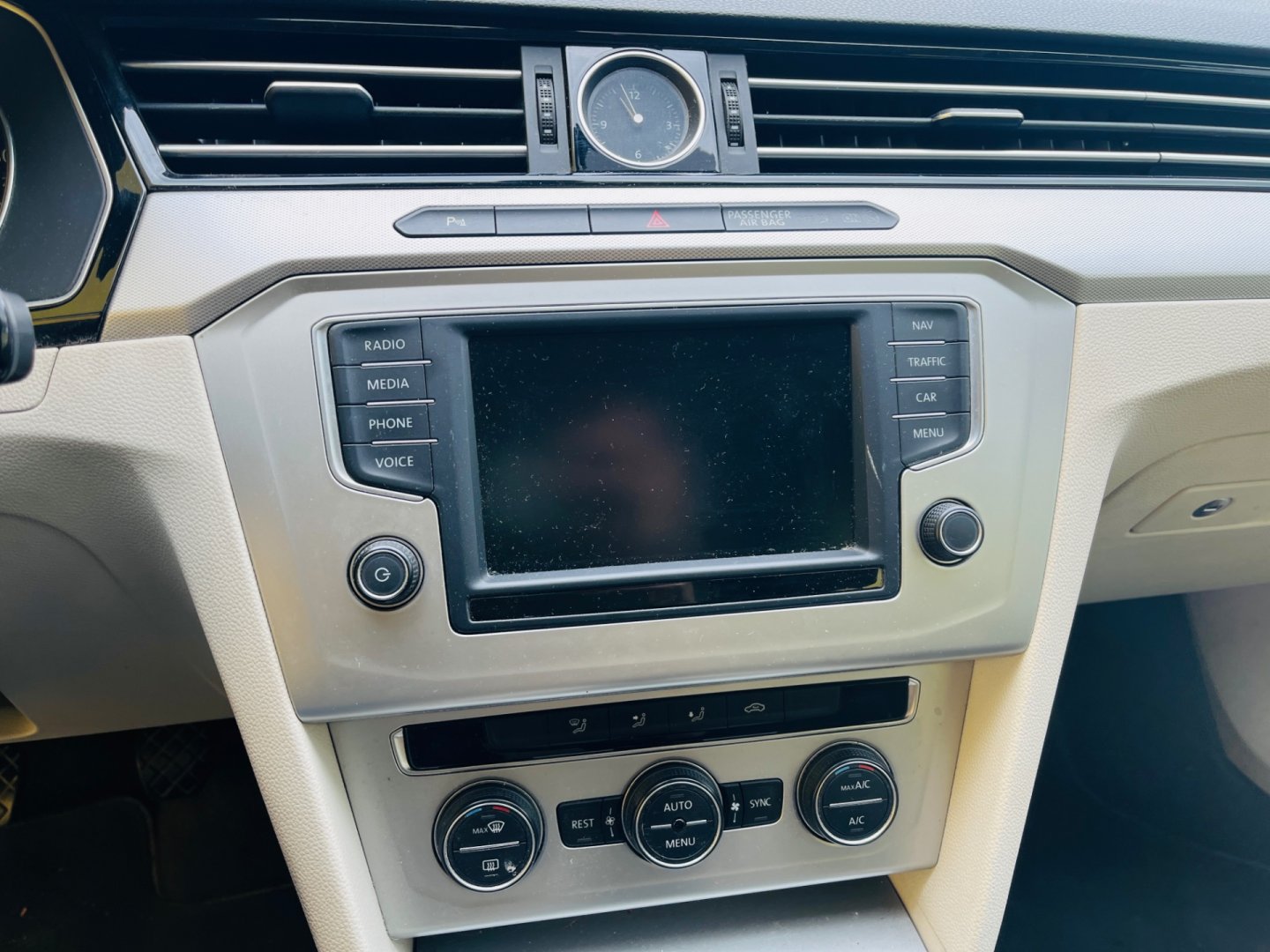 Volkswagen Passat Variant 2.0 Tdi 110 kW 6 RYCHL NAVIGAC