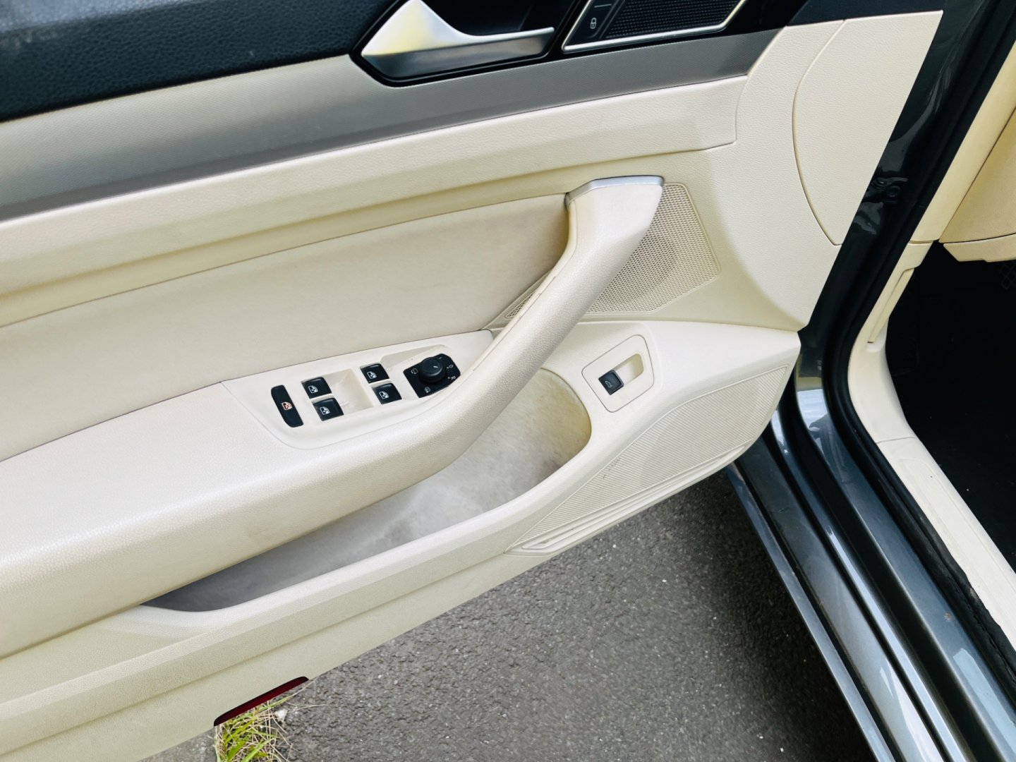 Volkswagen Passat Variant 2.0 Tdi 110 kW 6 RYCHL NAVIGAC