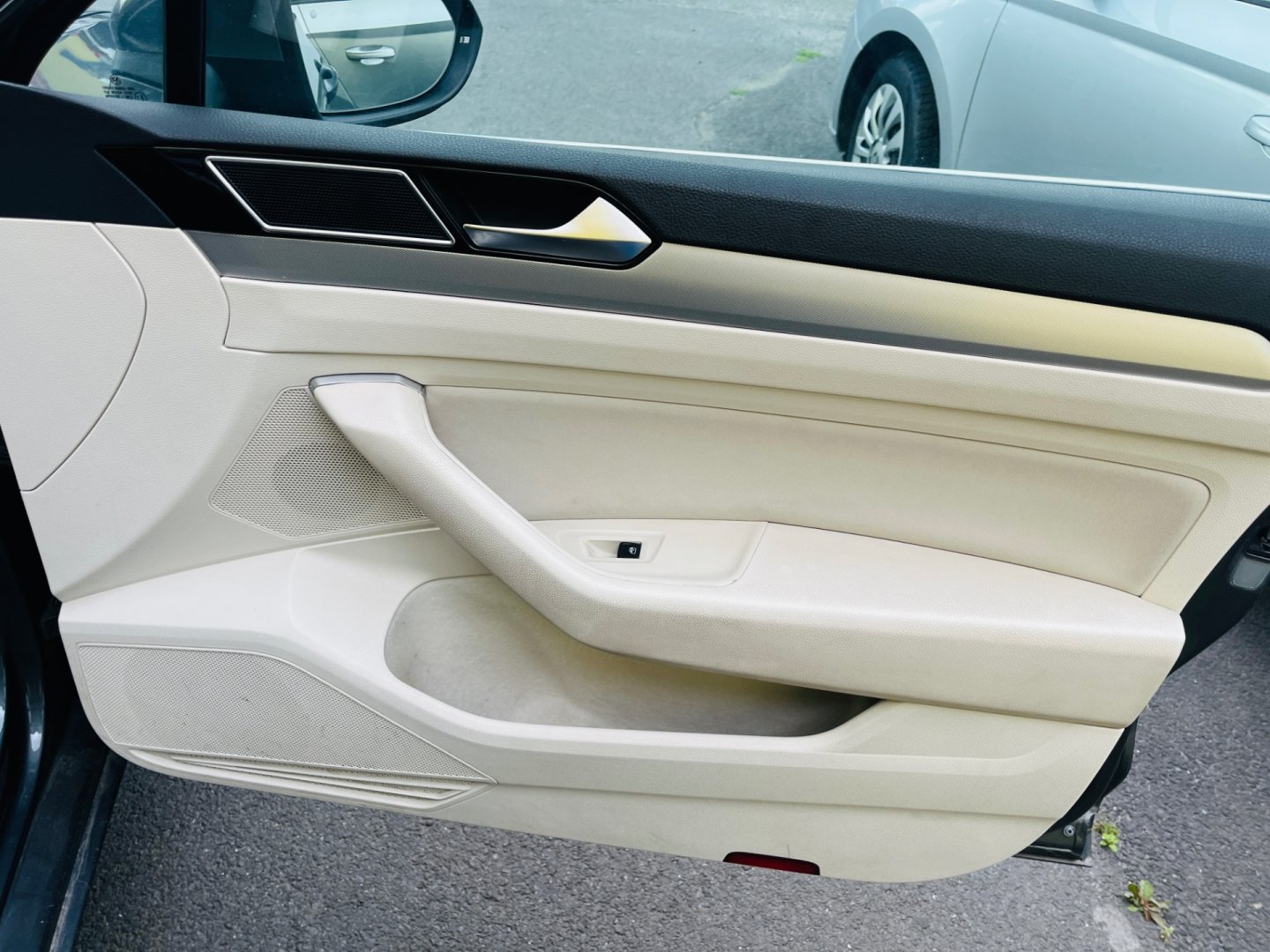 Volkswagen Passat Variant 2.0 Tdi 110 kW 6 RYCHL NAVIGAC