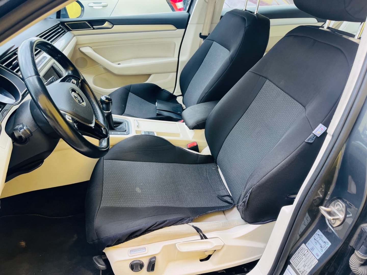 Volkswagen Passat Variant 2.0 Tdi 110 kW 6 RYCHL NAVIGAC