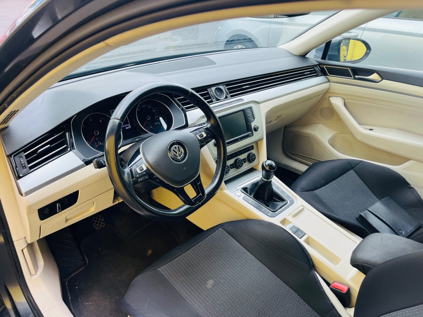 Volkswagen Passat Variant 2.0 Tdi 110 kW 6 RYCHL NAVIGAC