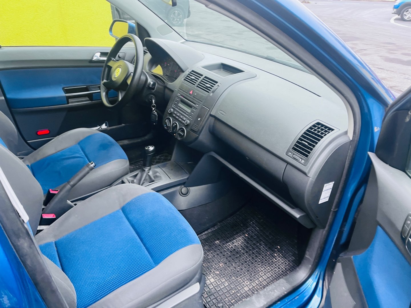 Volkswagen Polo 1.2 i BENZÍN 5 DVEŘÍ KLIMA