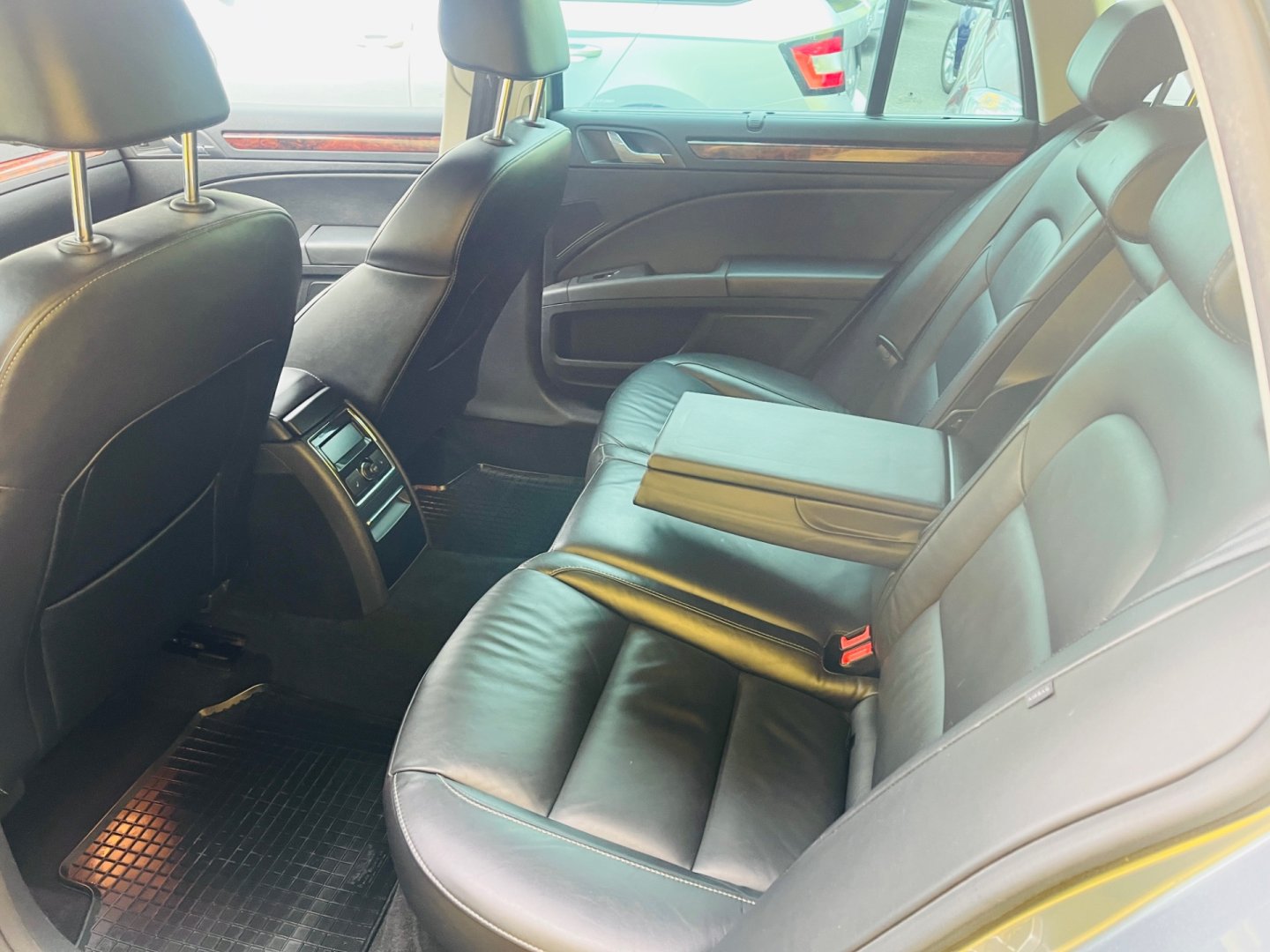 Škoda Superb 2.0 TDI 125 kW 4x4 6 RYCHLOSTÍ