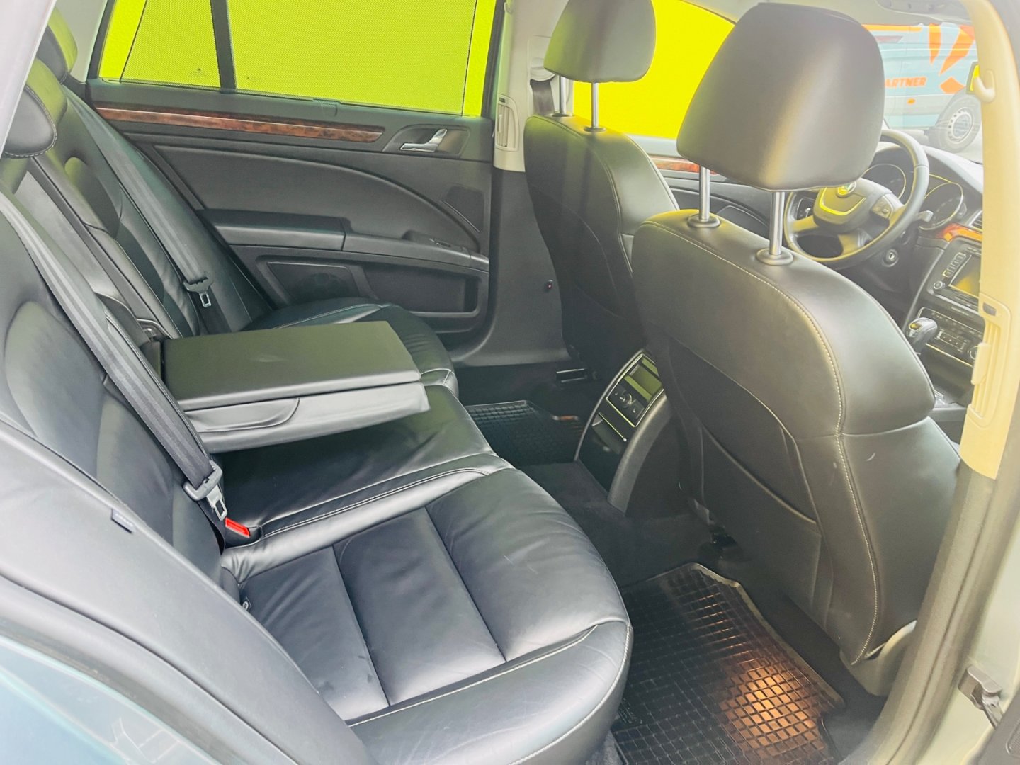 Škoda Superb 2.0 TDI 125 kW 4x4 6 RYCHLOSTÍ