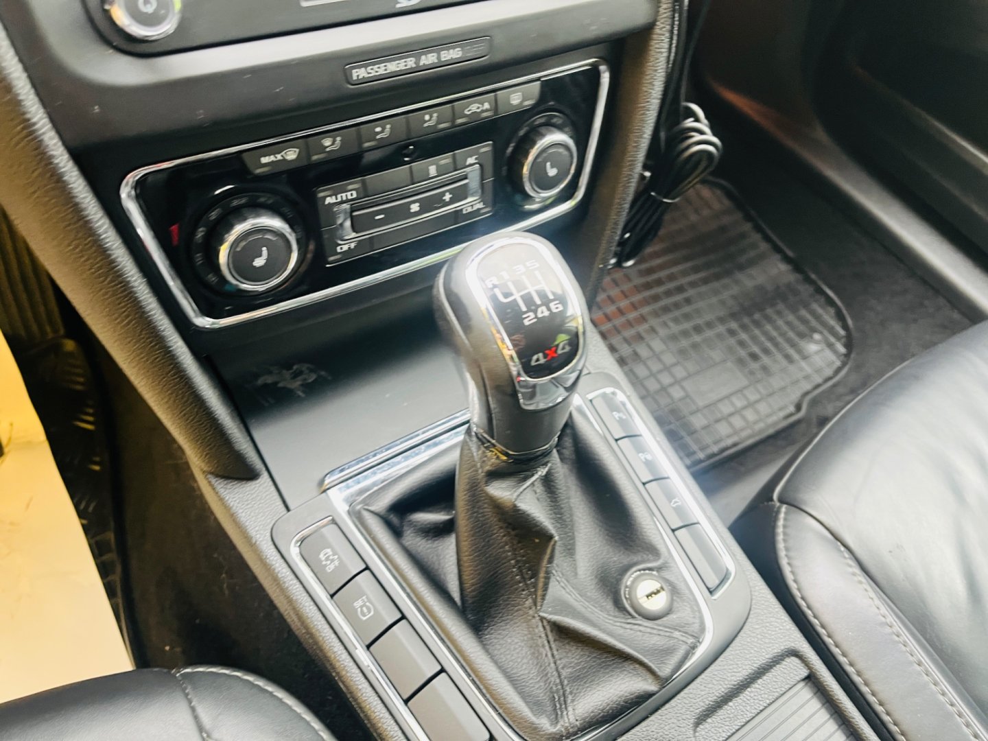Škoda Superb 2.0 TDI 125 kW 4x4 6 RYCHLOSTÍ
