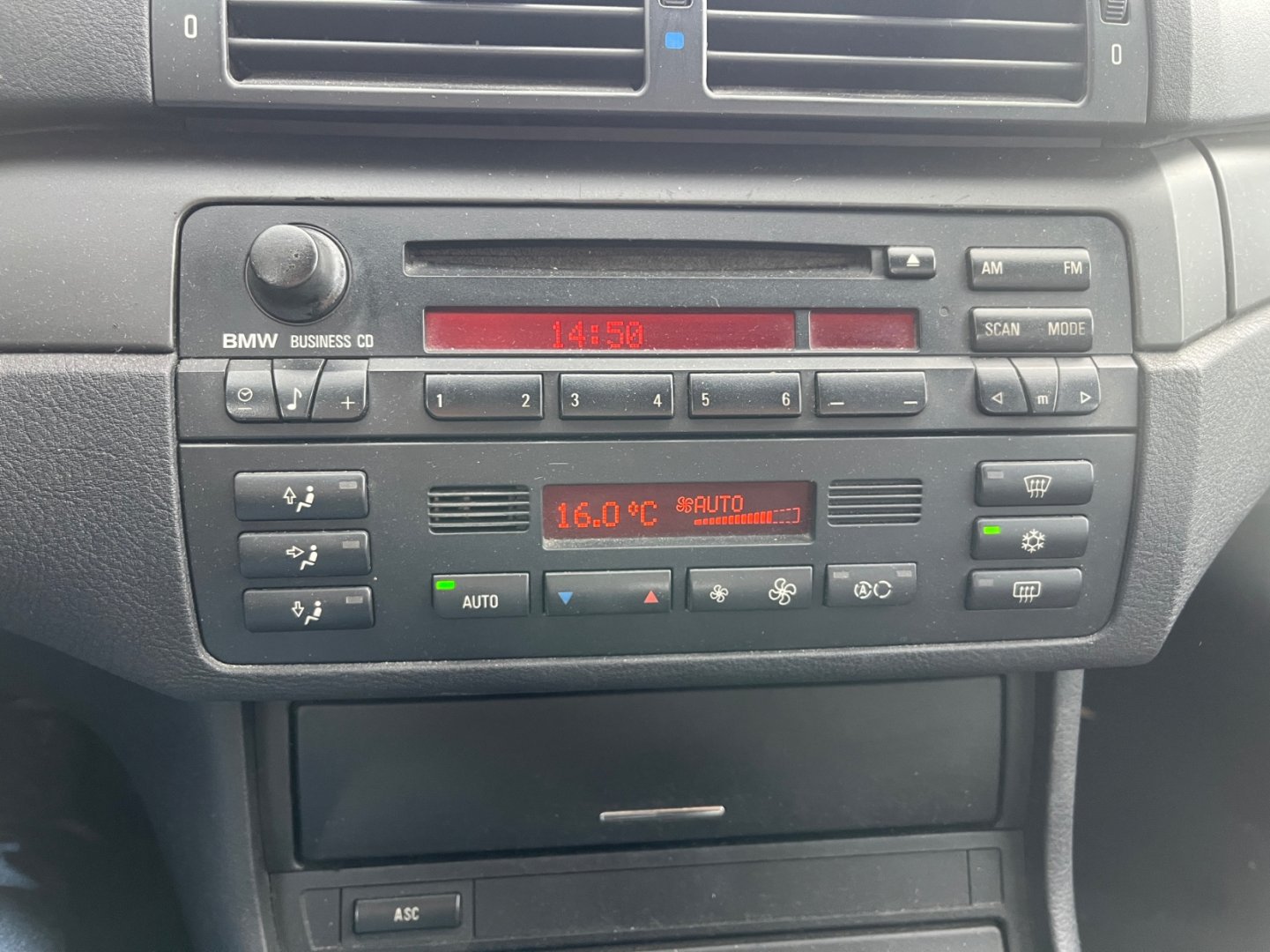 BMW Řada 3 320d 110 kW 5 RYCHLOSTÍ